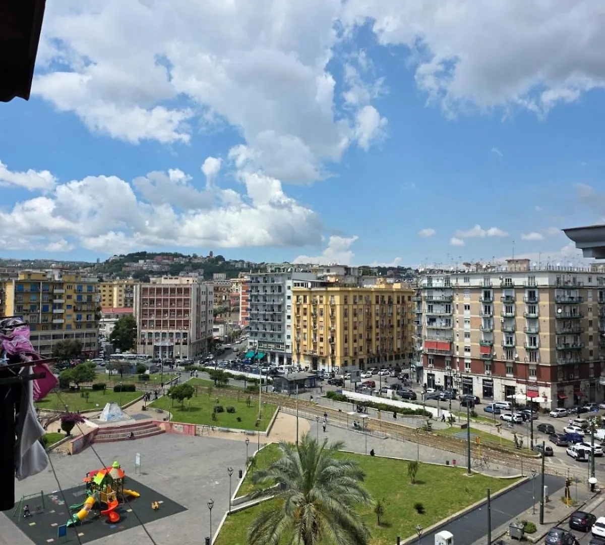 Fly Piazza Nazionale Apartment Naples Italy